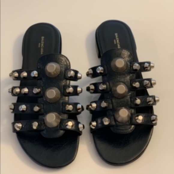 Balenciaga black studded flat leather sandals 37 new - Picture 1 of 4